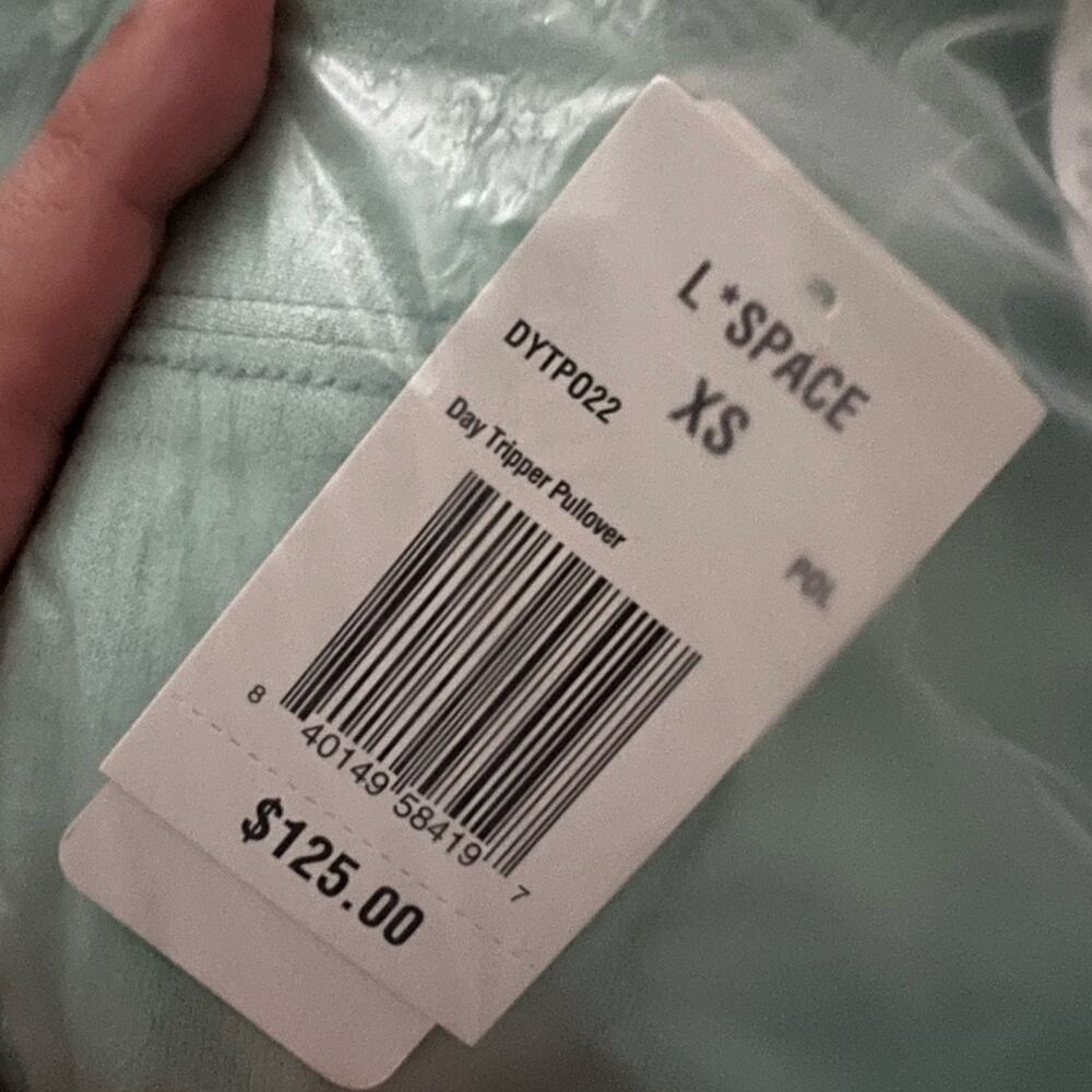 NEW L*SPACE day tripper pullover in pool XS - Picture 4 of 5